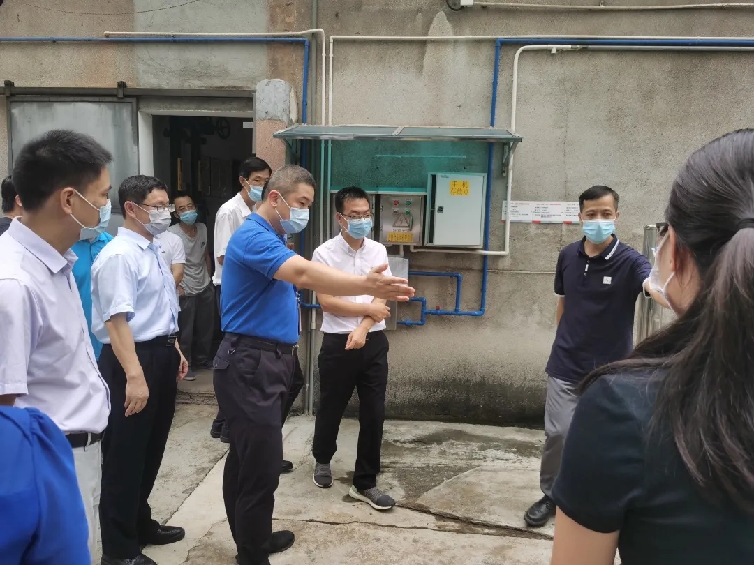 海珠区常务副区长傅晓初到白云山js33333金沙线路检测公司开展清静生产检查