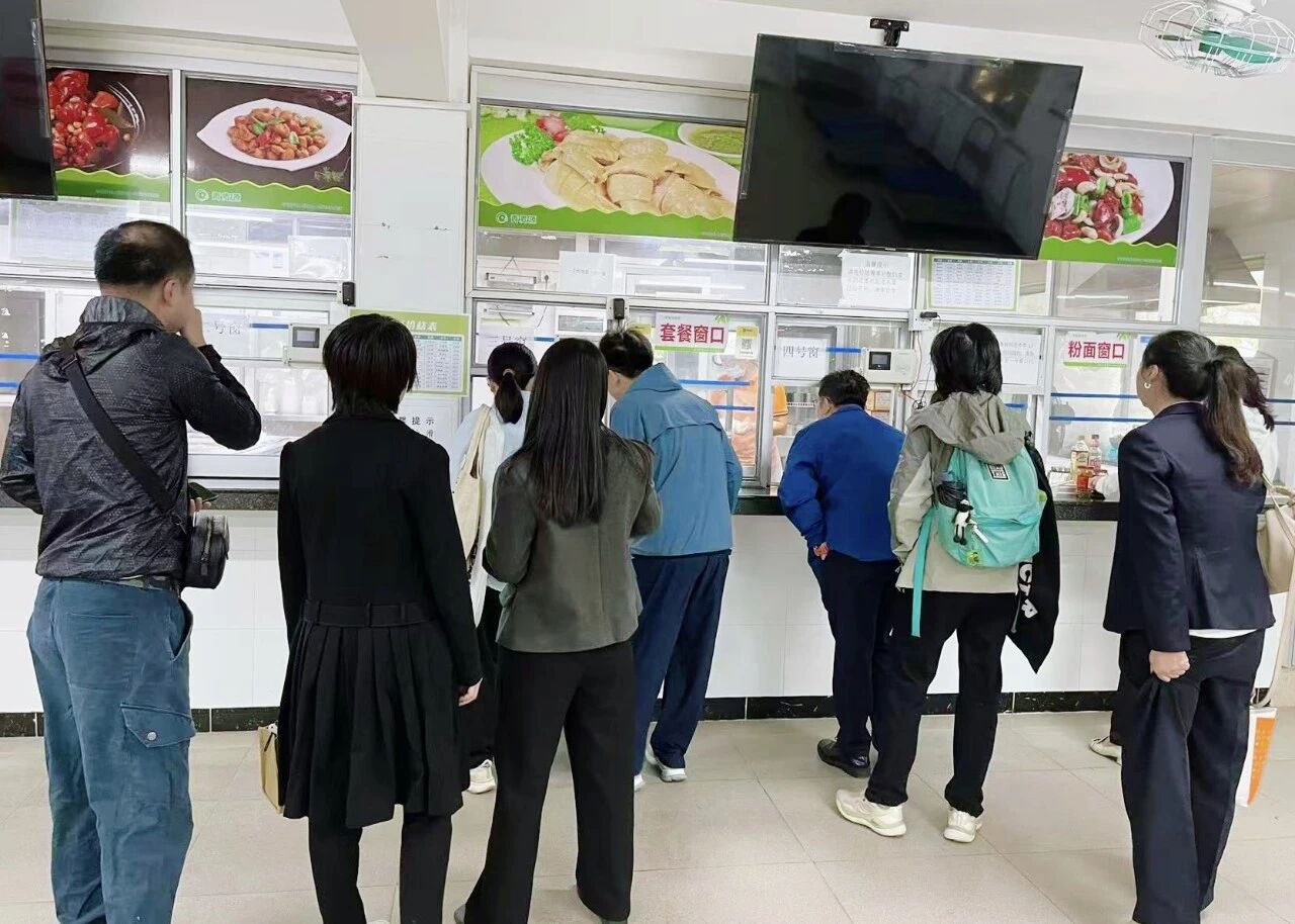 专心办“食”事，，，，，，“膳”新护康健——白云山js33333金沙线路检测制药早餐服务暖心上线